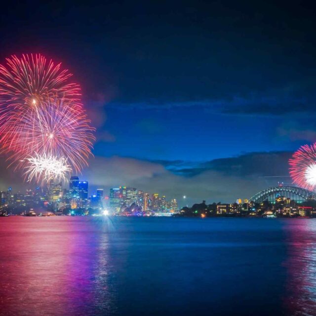 https://traviator.ro/wp-content/uploads/2018/09/destination-sydney-01-640x640.jpg